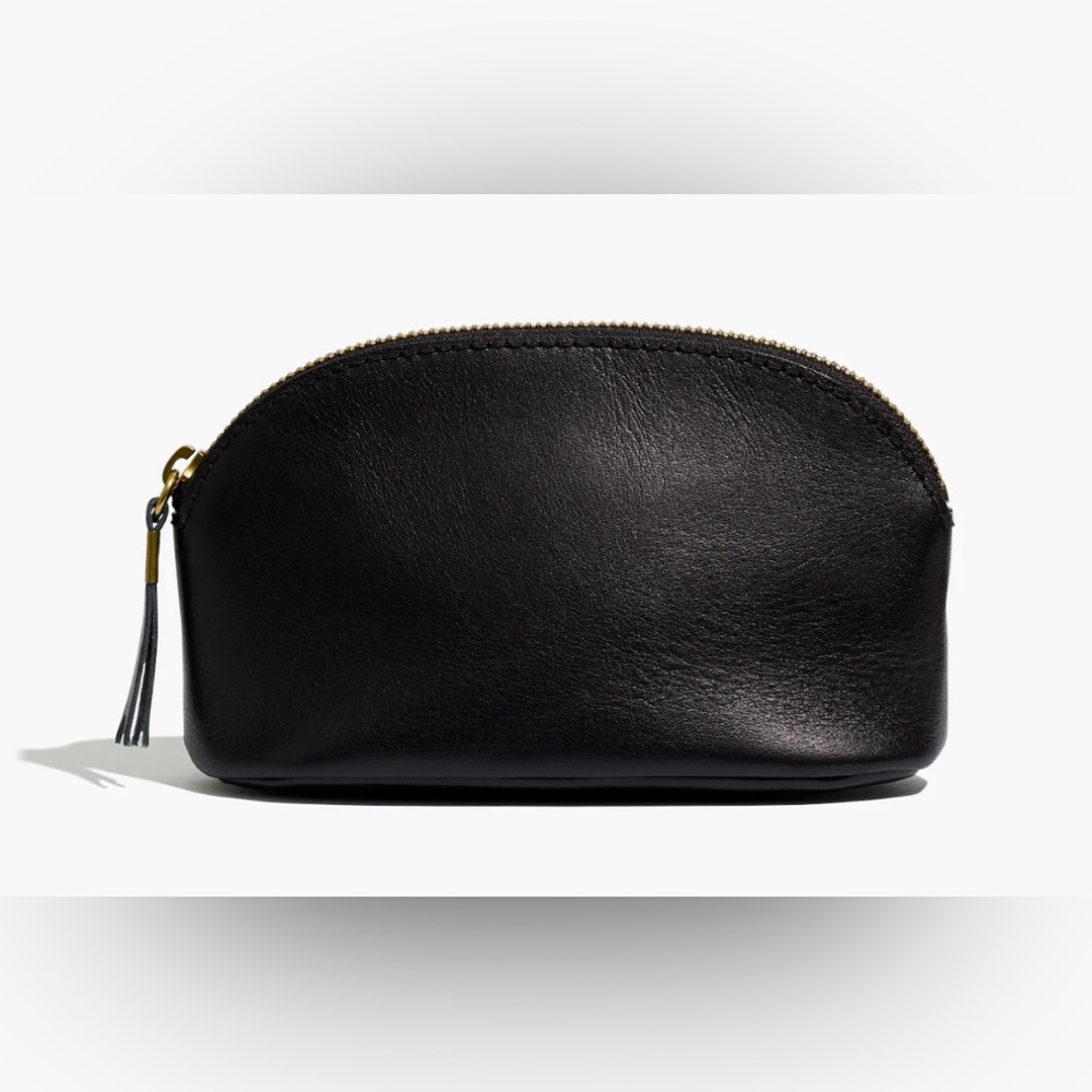 Madewell black leather cosmetic bag.